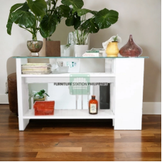 White Classic Console table